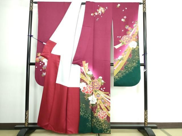 【華やか】⭐️金彩振袖⭐️縮緬⭐️雪輪重ね文様⭐️ 華やか】⭐️金彩振袖⭐️縮緬⭐️雪輪重ね文様⭐️