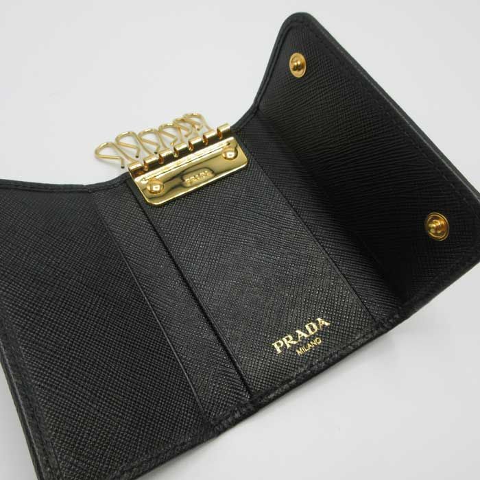 PRADA ナイロン