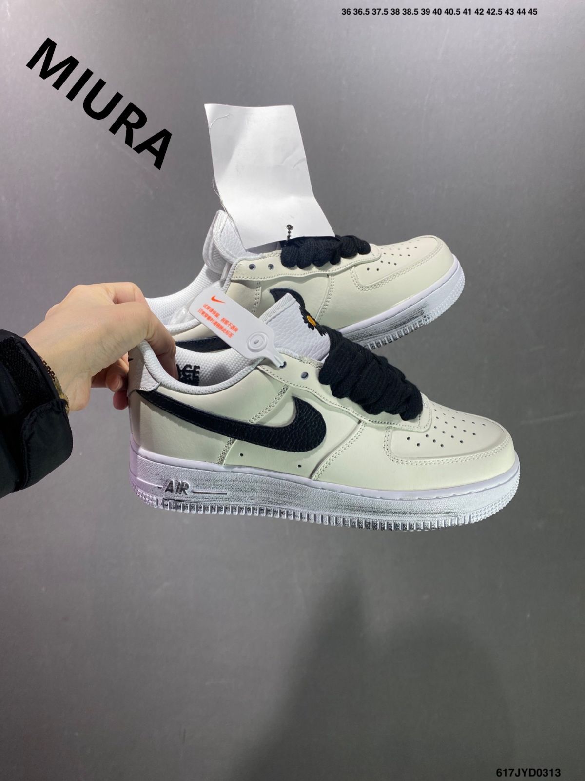 新品✨未使用❣️箱付 PEACEMINUSONE × NIKE AIR FORCE 1 LOW PARA-NOISE/WHITE/BLACK  (DD3223-100) ピースマイナスワン × ナイキ エアフォース1 ロー パラノイズ/ホワイト/ブラック - メルカリ