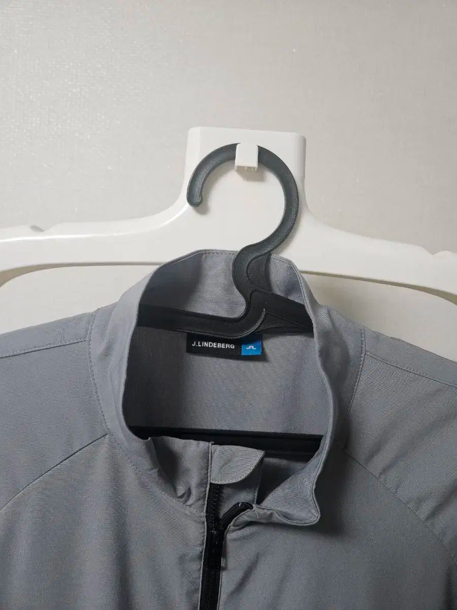 メンズ ウィンドブレーカー