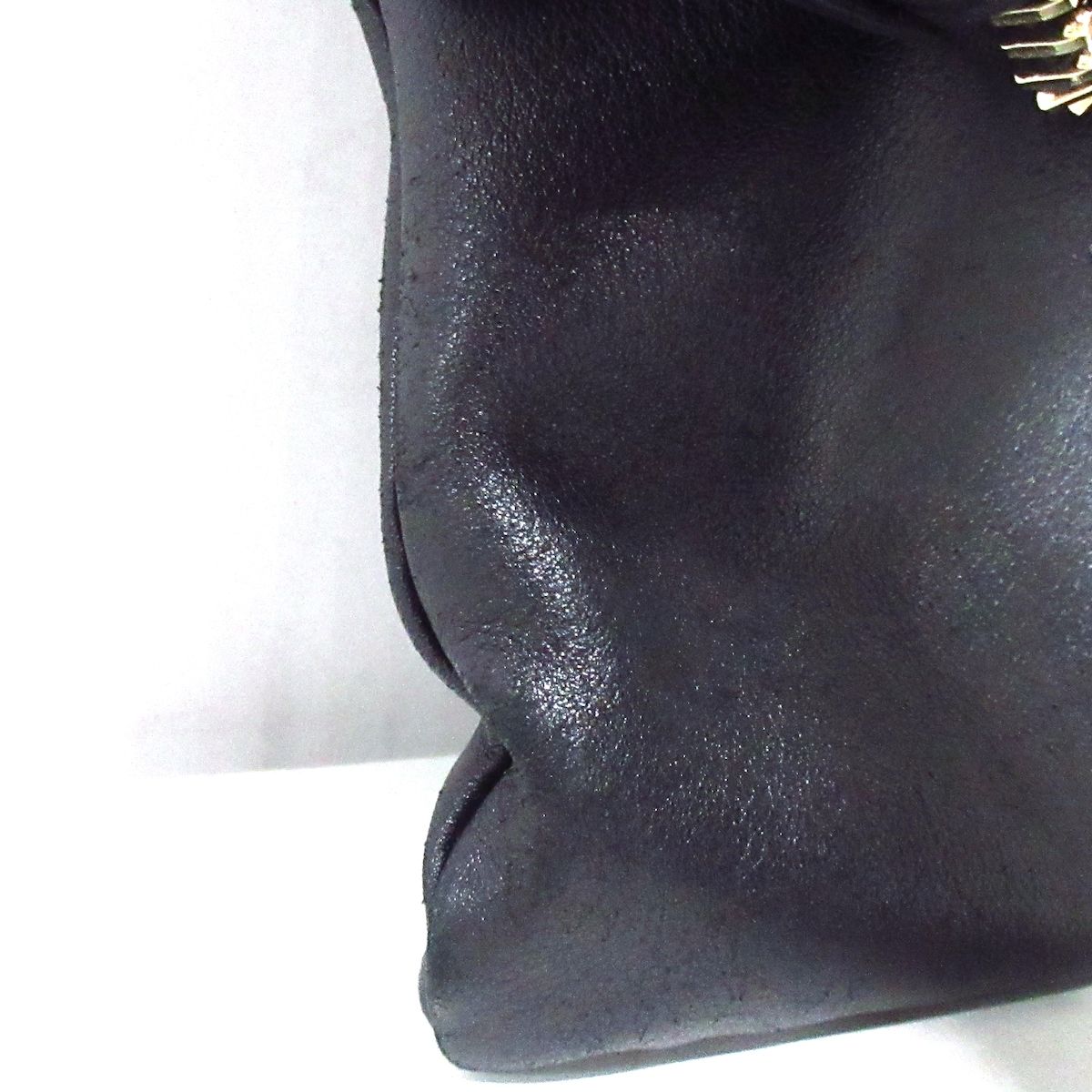 逸品 Anya Hindmarch アニヤハインドマーチ ショルダーバッグ - 黒 フラップ タッセル レザー 絶対お買い得！！