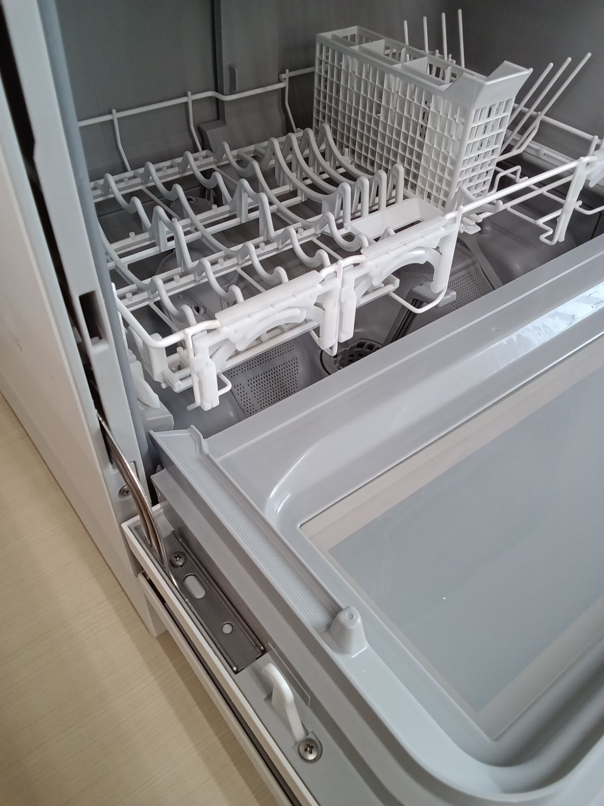 Panasonic 食器洗い乾燥機 2021年製 NP-TH4-C】 【公式通販】