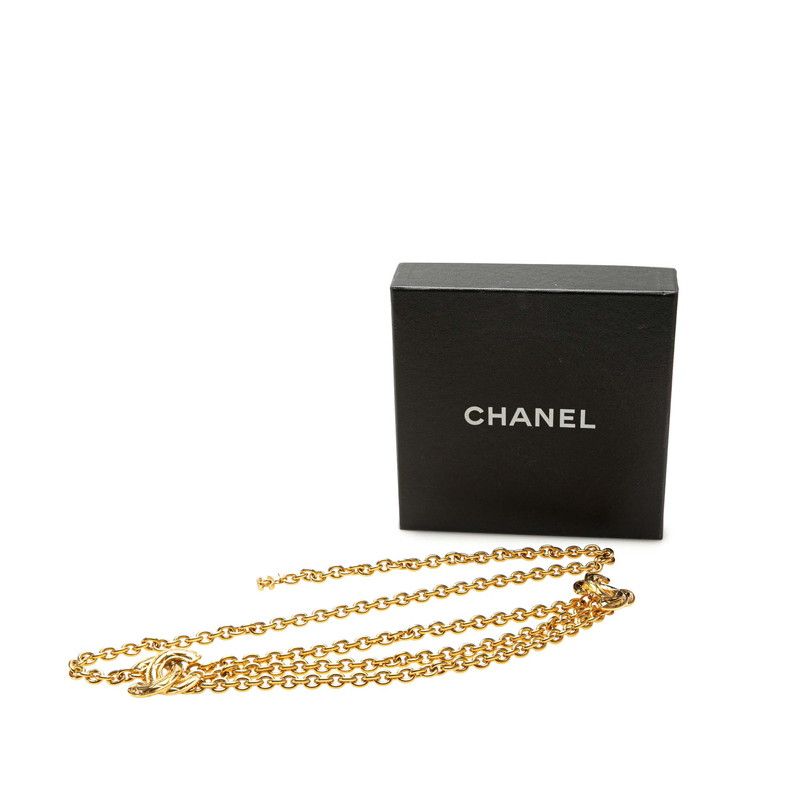 【美品】CHANEL マトラッセ　チェーンベルト　ゴールド　レディース　ロゴ シャネル マトラッセ ココマーク 3連 チェーンベルト ゴールド