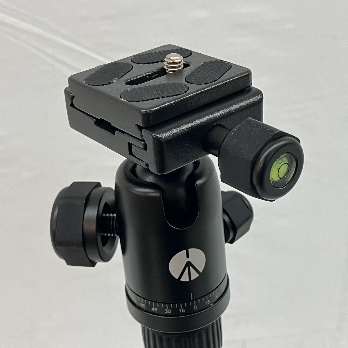 Manfrotto - 【中古】(マンフロット) Manfrotto MKELES5BK-BH MKELES5BK-BH Elementトラベル三脚 スモール ブラック Manfrotto