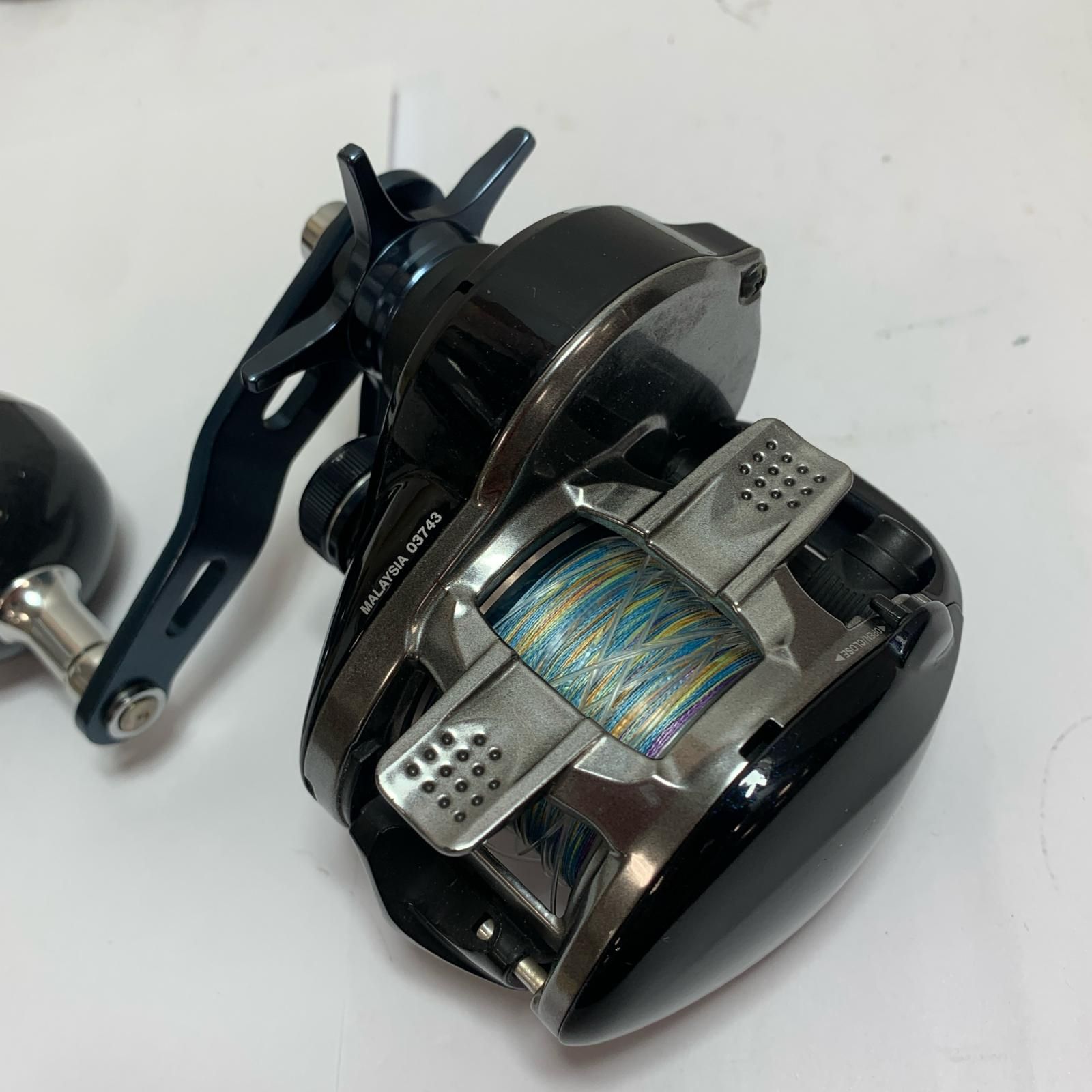 SHIMANO シマノ 17グラップラー 300HG 両軸リール 箱付 03743 やや傷や