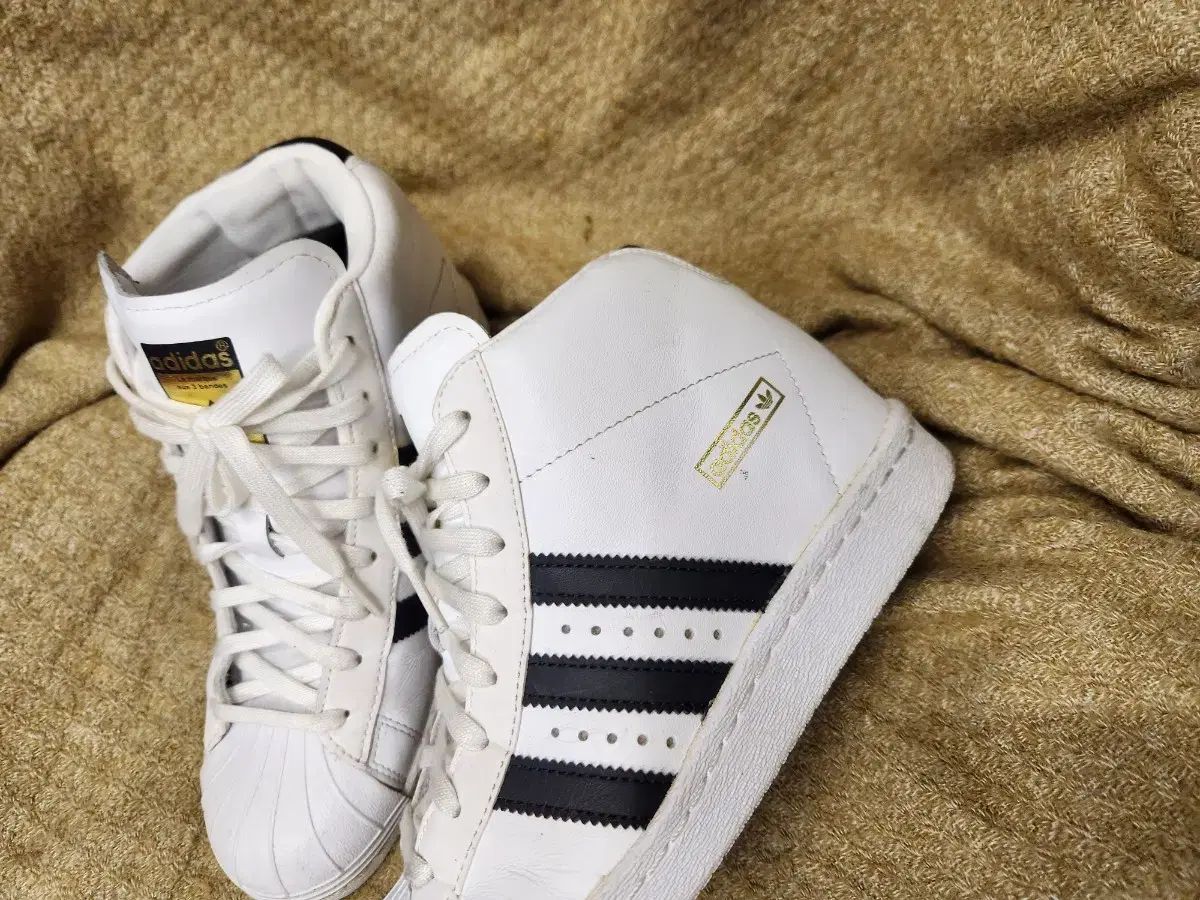 アディダス] ジャパン JAPAN クラウドホワイト/プリラブドブラウン