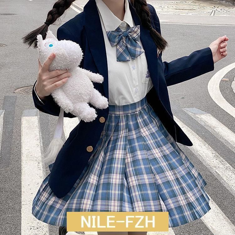 制服