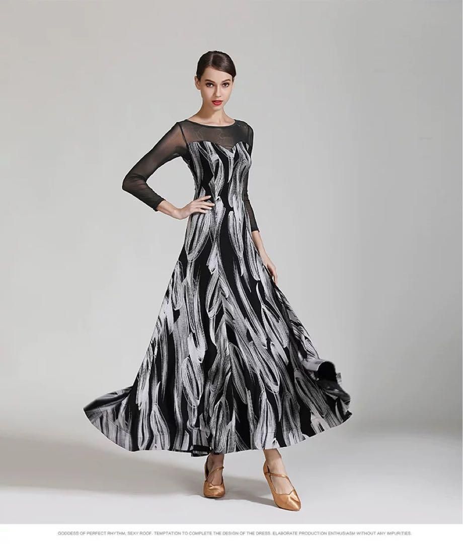 新品未使用 ストーン付きダンス練習用ワンピース スタンダードの