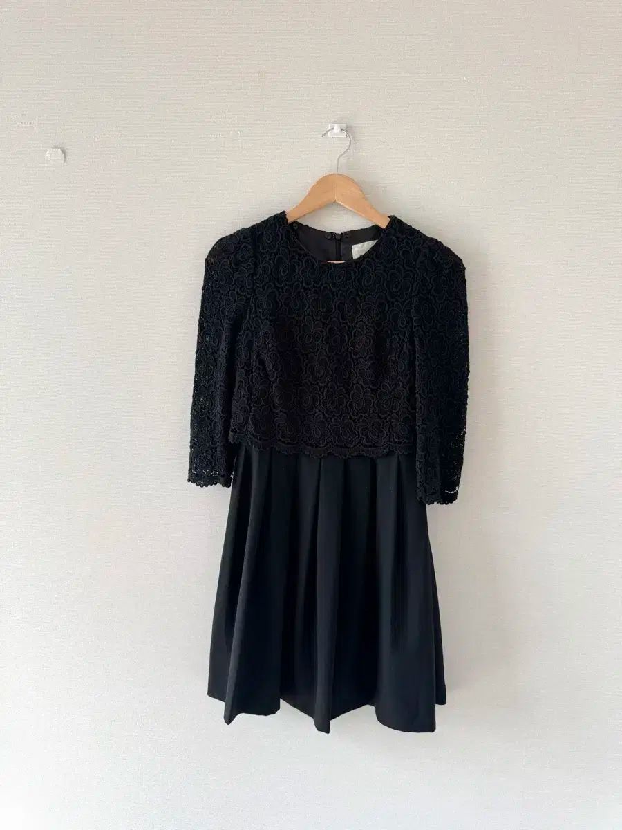 RENEEVON RENEEVON レニボン 黒 パンチング ワンピース 44 ー 55