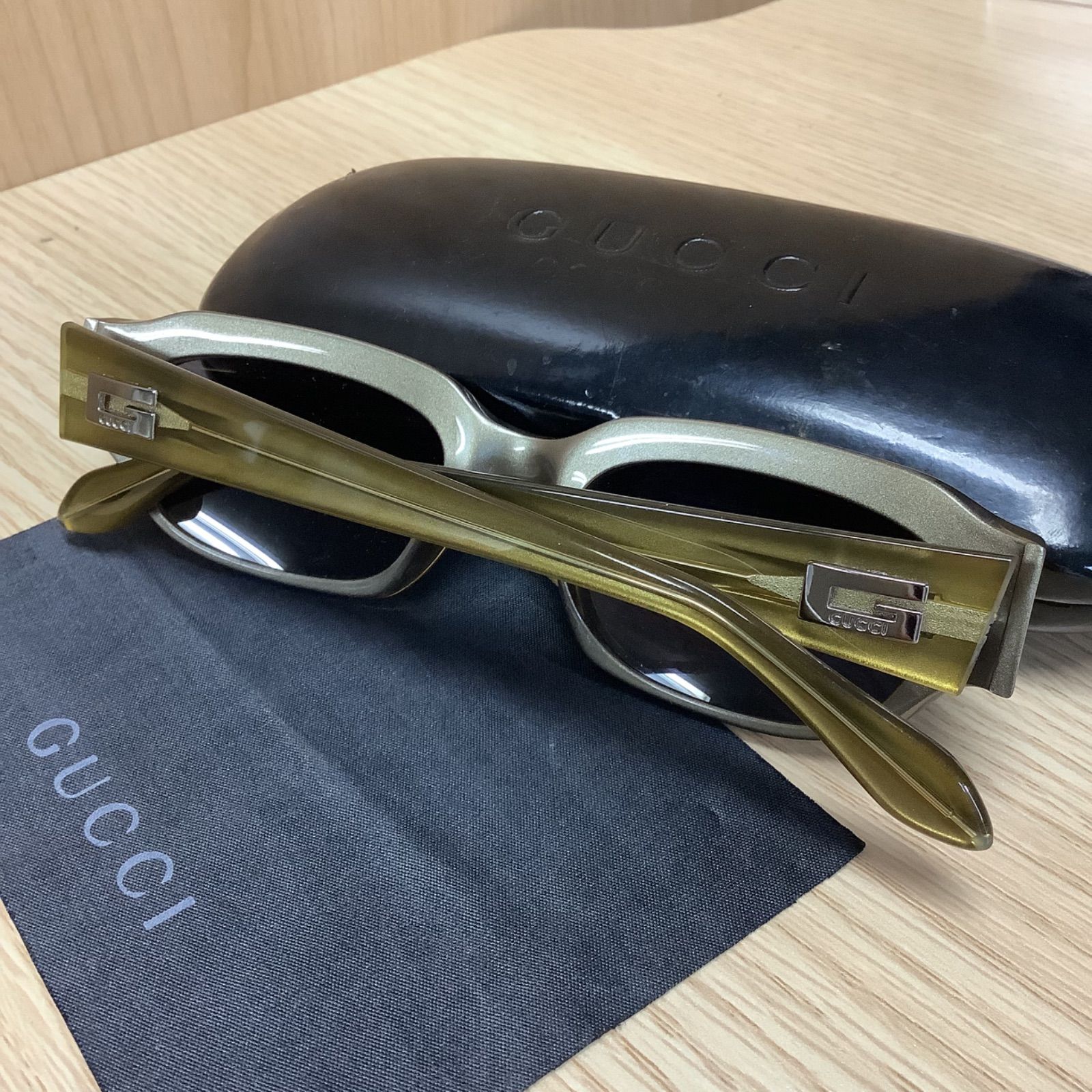 美品】GUCCI 90年代 ヴィンテージ オーバルサングラス GG2425/S - メルカリ