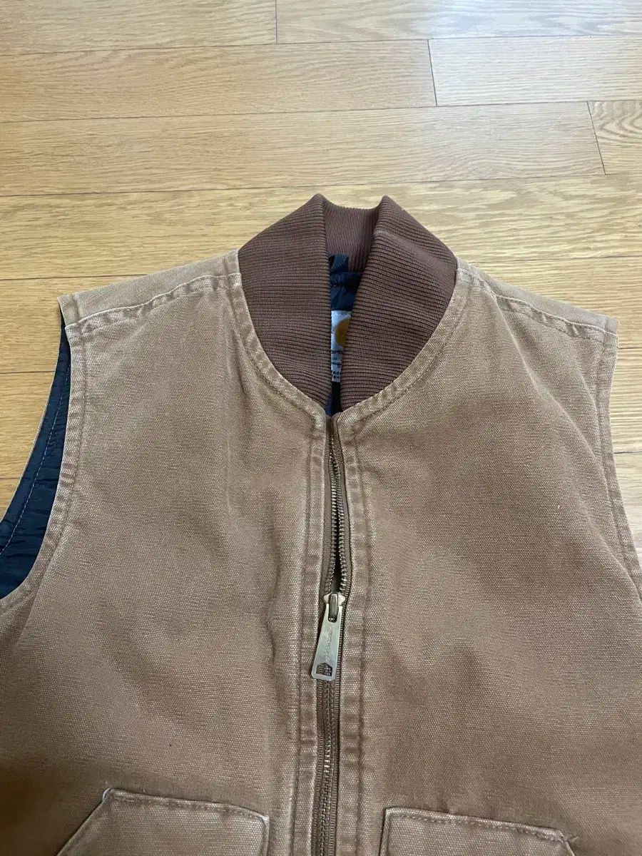 Carhartt カーハート ダックダウン 茶色 ベスト s