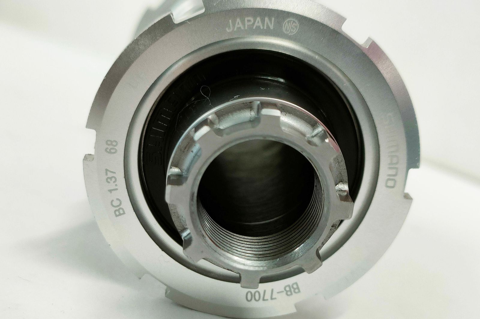 BB-7700 ボトムブラケット