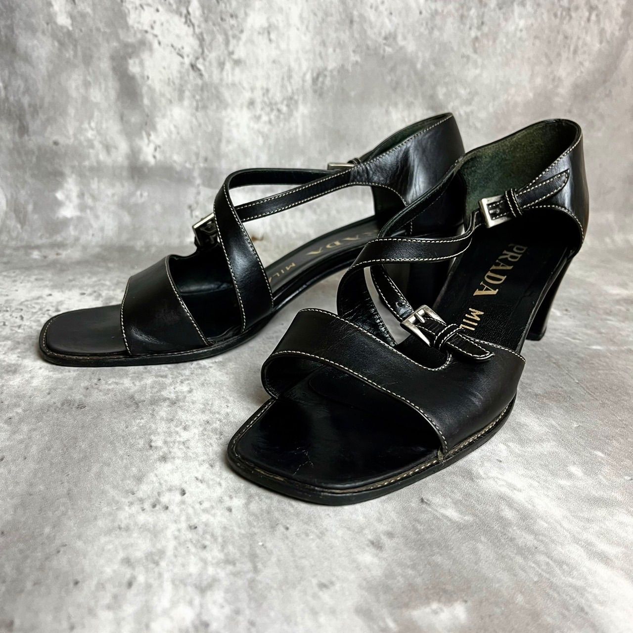 ✨良品✨ PRADA プラダ パンプス ハイヒール レザー 革 ブラック 黒色