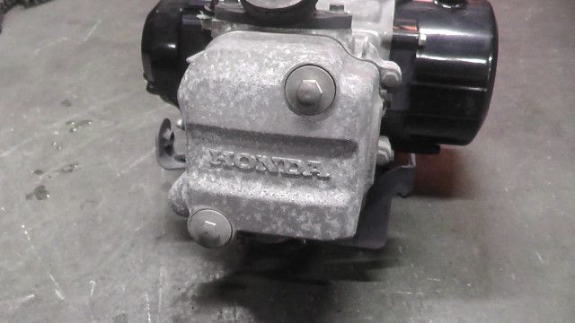 カブFI AA01-1705xxx の エンジン 1760067289