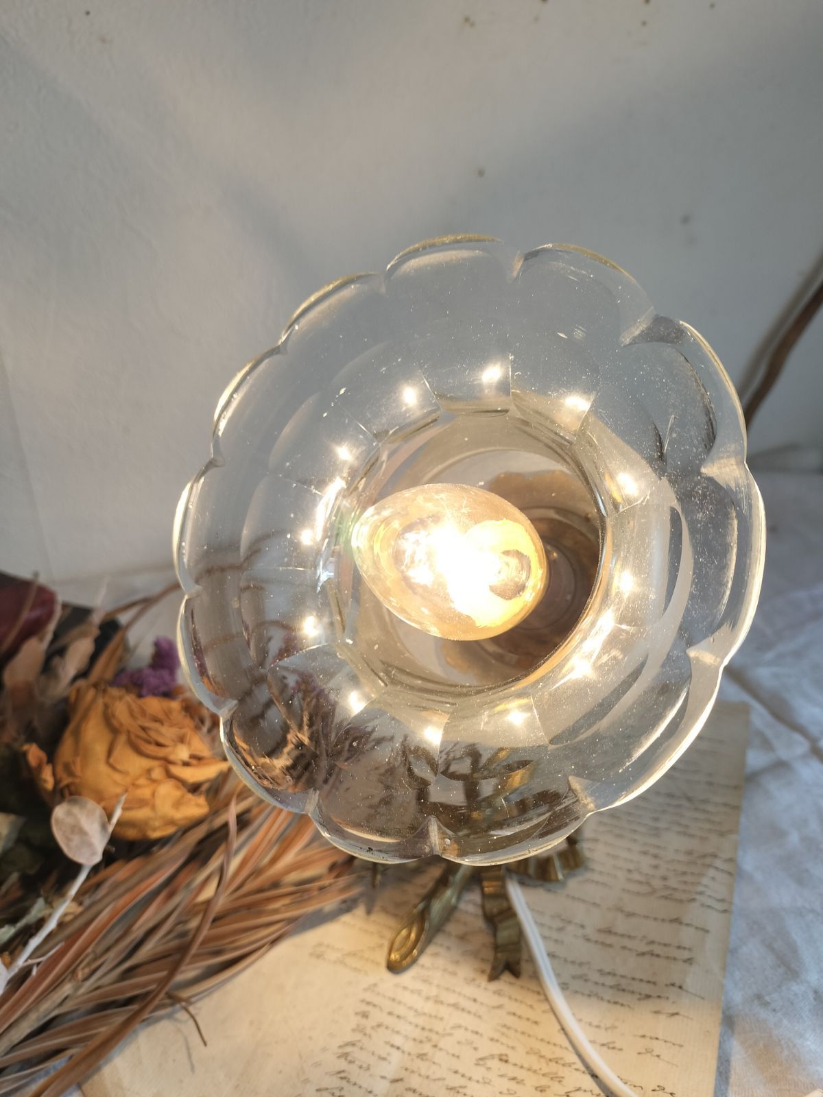 リボン装飾 ガラスシェード付き