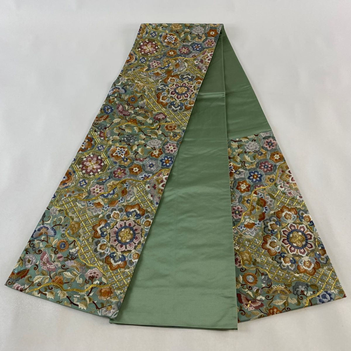 袋帯 美品 逸品 華文 草花 刺繍 金糸 鶯色 六通 正絹