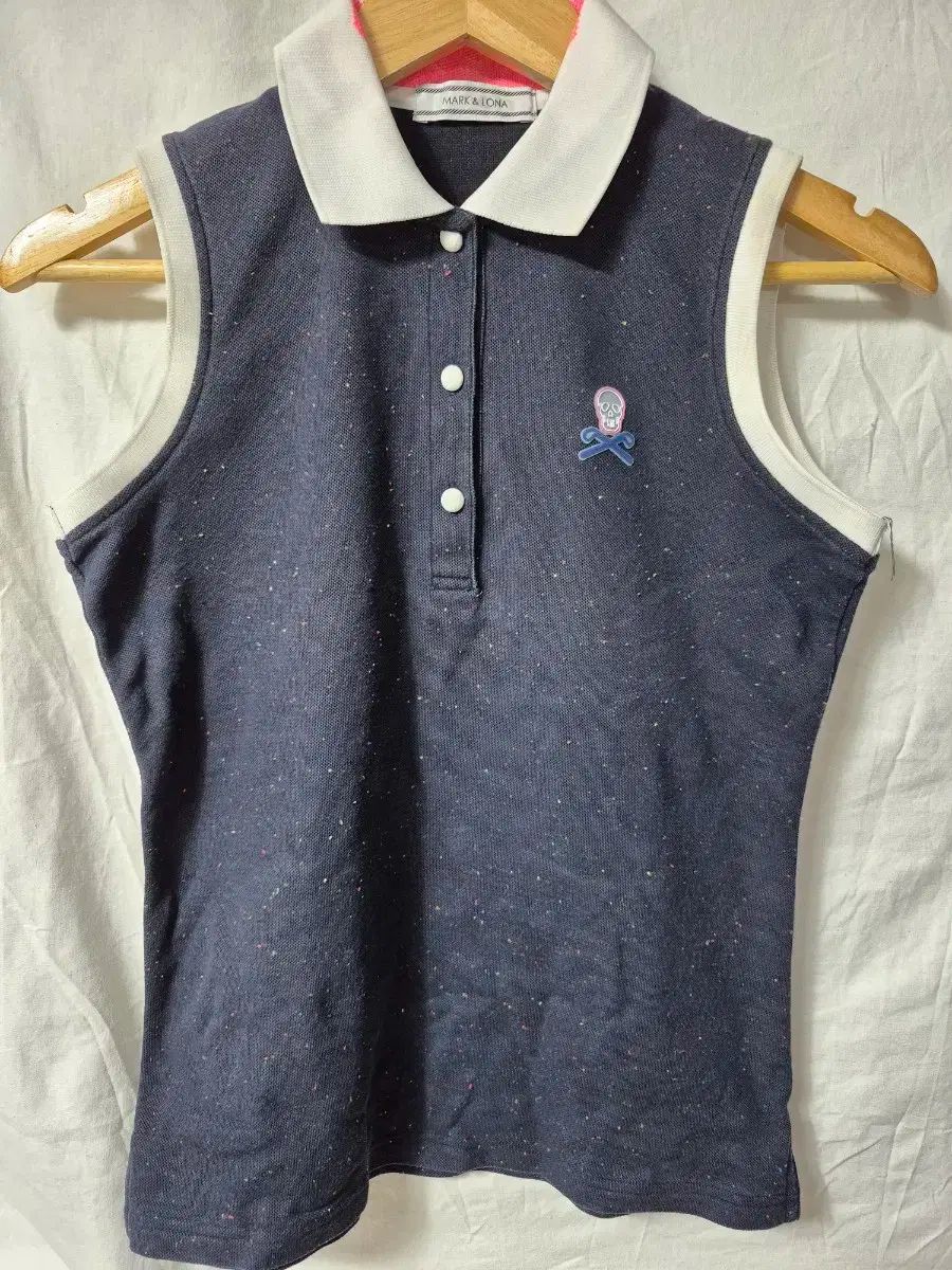 MARK & LONA(マークアンドロナ) マルチヤン ノースリーブ ゴルフT M 44x60cm
