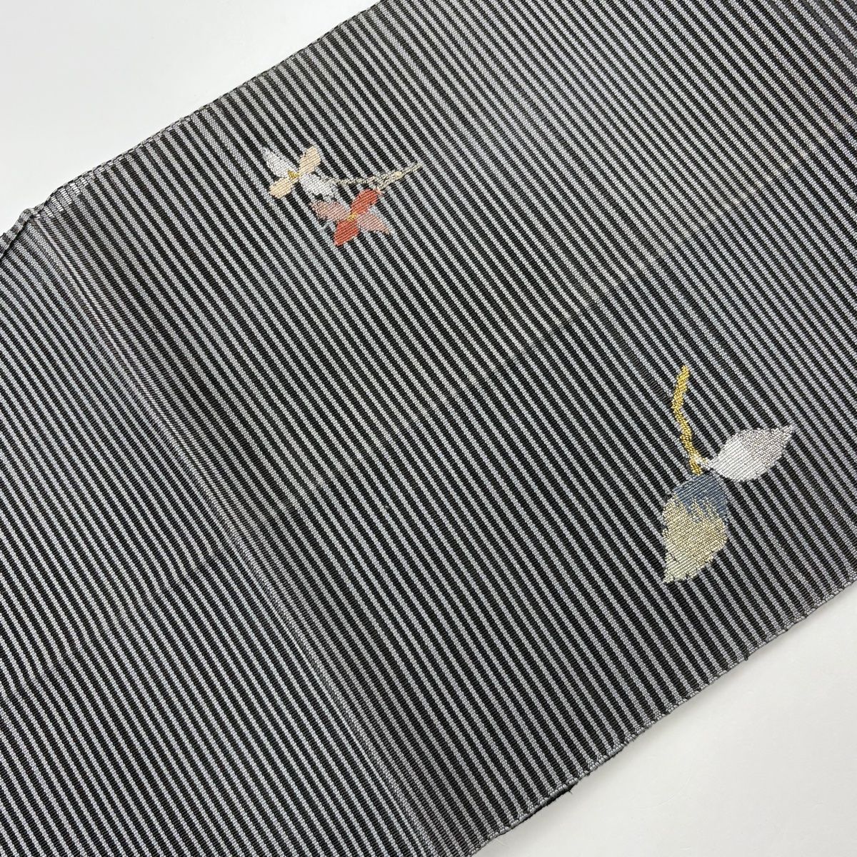 名古屋帯 美品 秀品 夏帯 絽 八寸 月 稲穂 金糸 黒 正絹 名古屋帯 秀品 夏帯 八寸名古屋帯 絽 草花 金銀糸 灰色 正絹