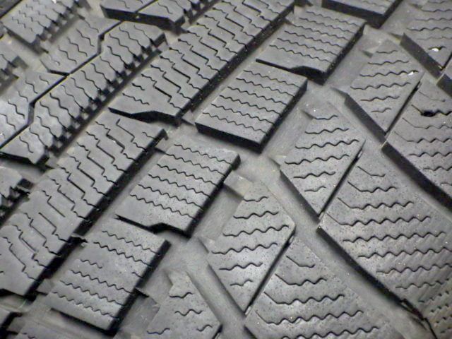 TX●225 65R17●4本