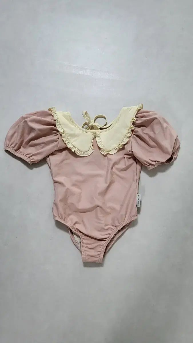 ミス ポ ネット 女の子用水着 ピンク色 パフスリーブ 4y