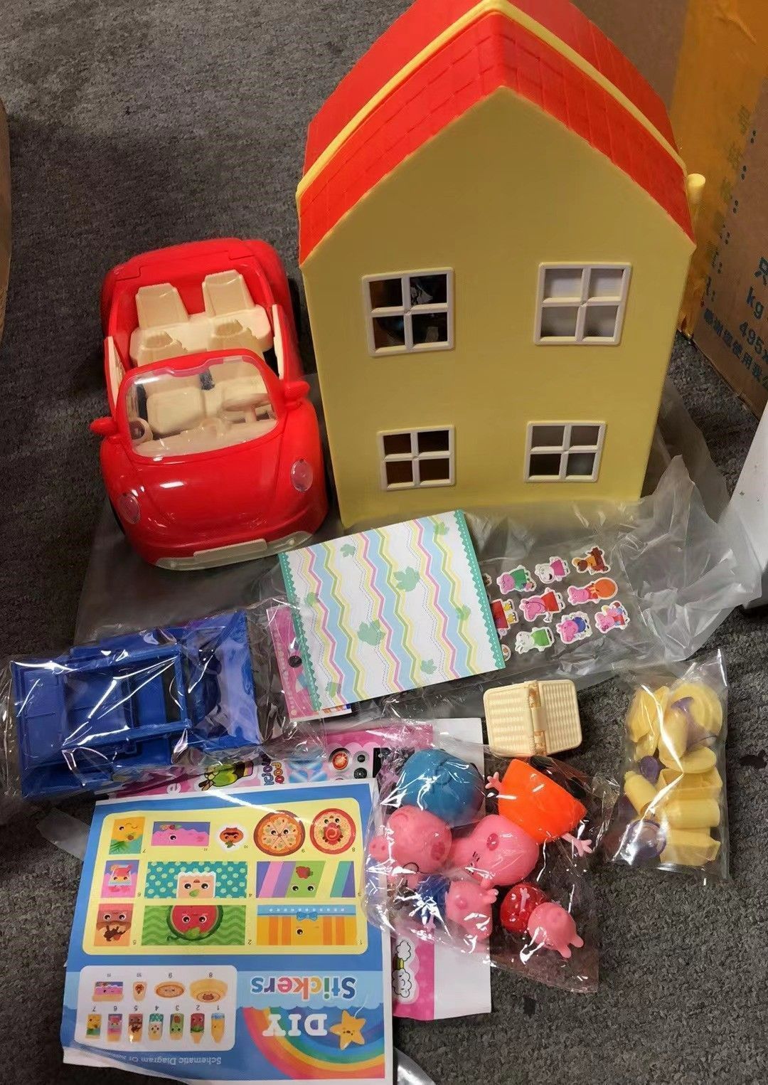 新品未使用 ペッパピッグ Peppa Pig おもちゃ お家 オープンカー
