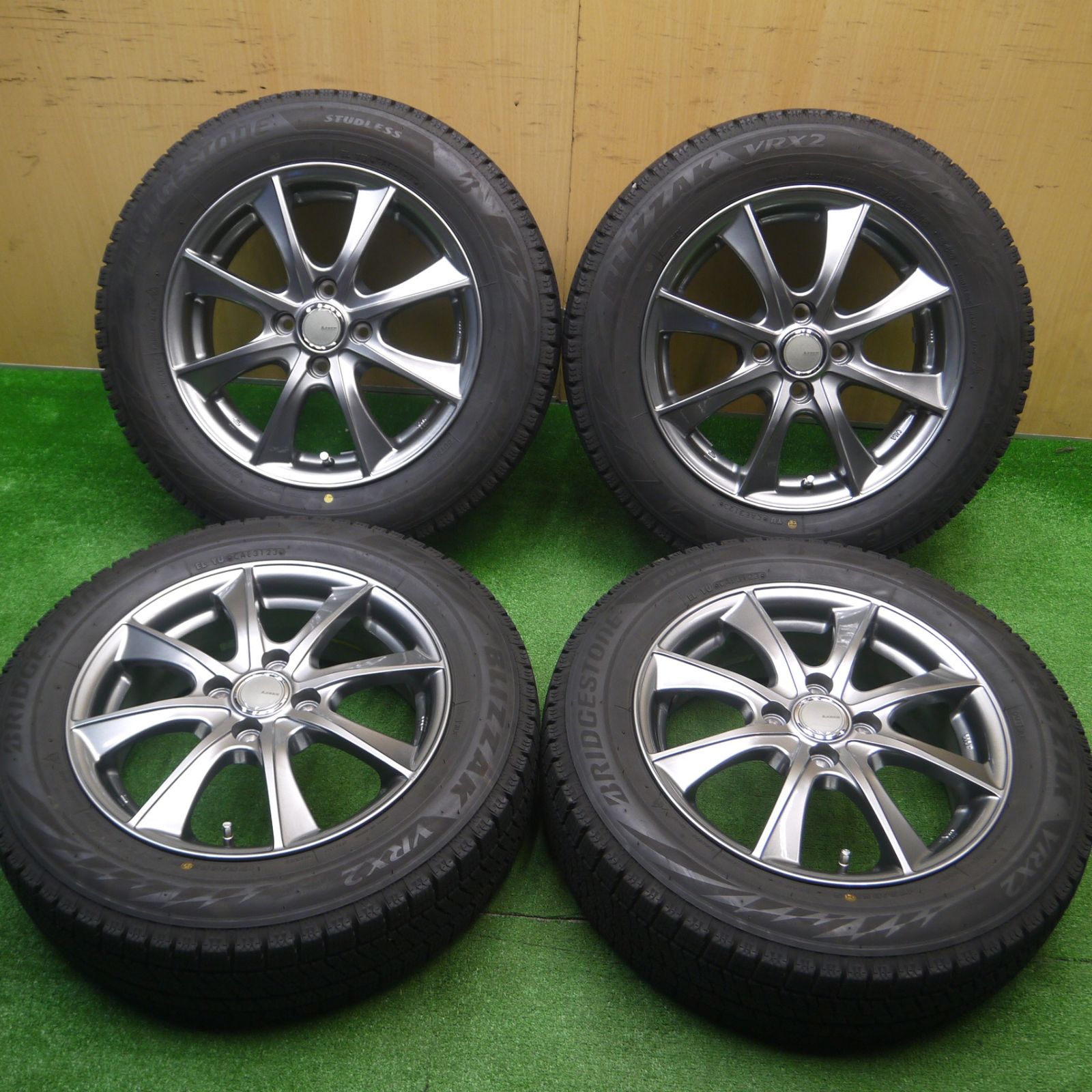 スタッドレスタイヤ 175/65R15 4本セット 21年製 VRX2 バリ山