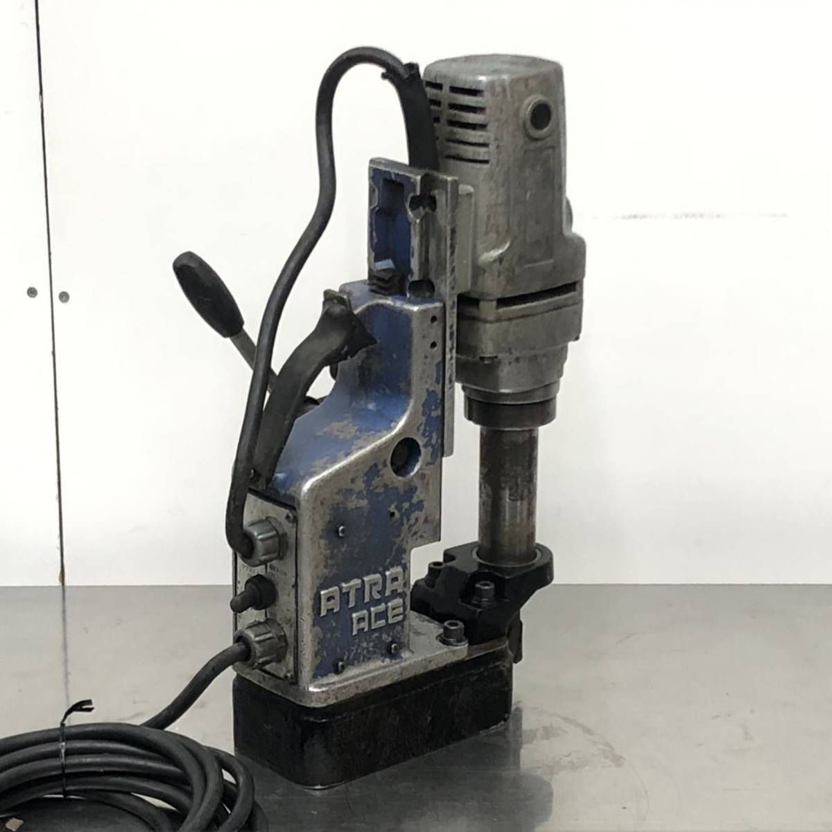 単相100V マグネット吸着