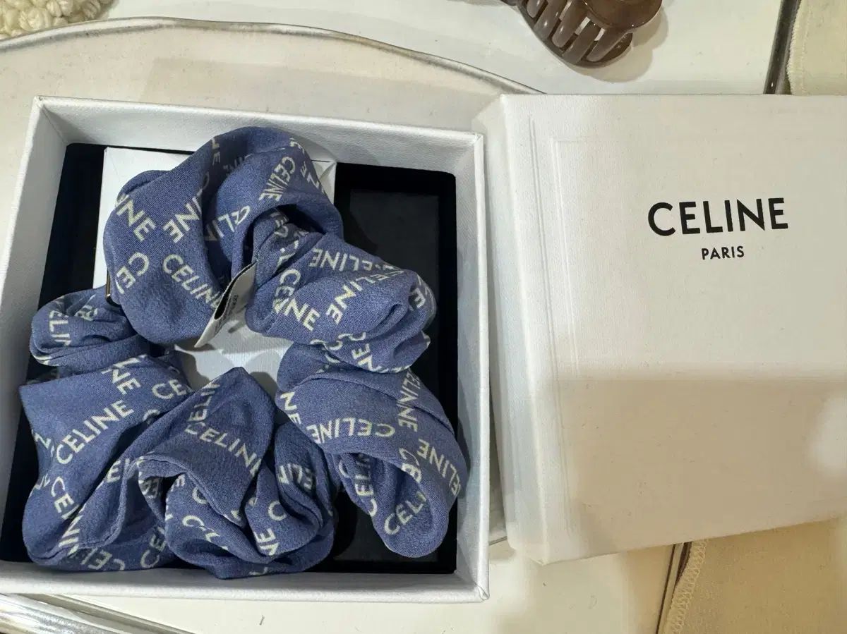  Celine セリーヌ シュシュ ブルー その他 アクセサリー