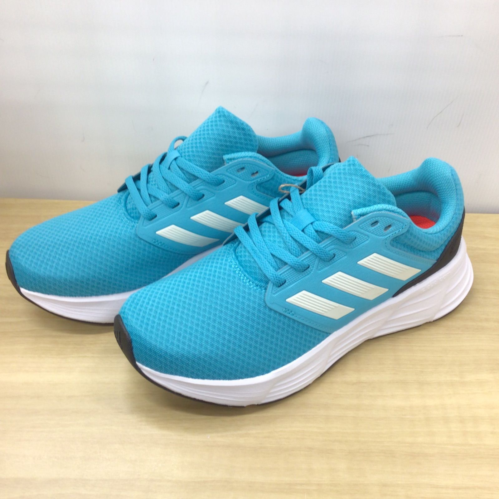 安価 新品未使用 アディダス メンズ ランニングシューズ adidas スパイク・シューズ