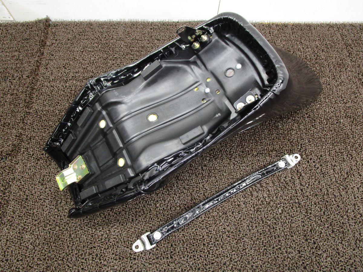 GN125 三段シート