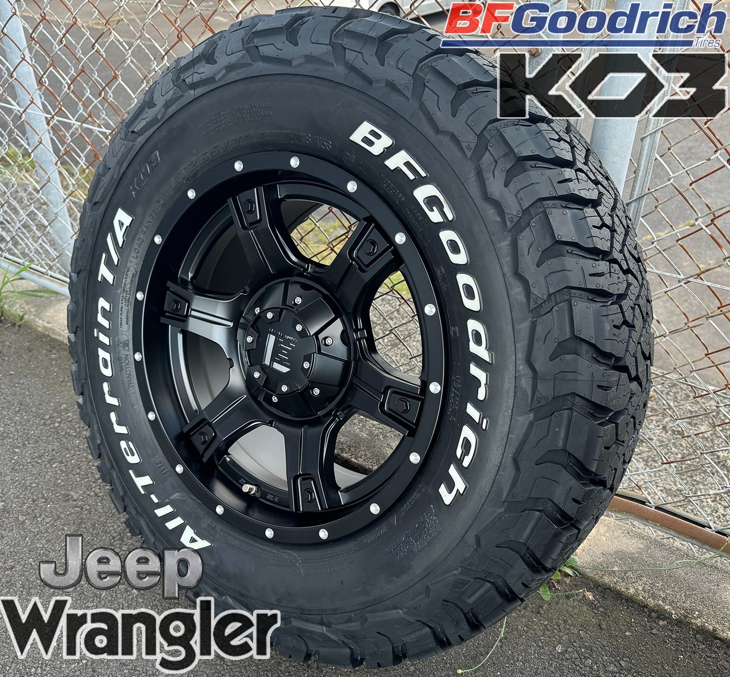 ☆送料込☆10周年モデル☆Jeep JKラングラー 純正 17インチ 4本 ヨコハマタイヤ 背面用付き（5本セット）JL JK ラングラー 17