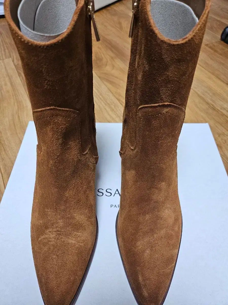 ヴァネッサ ブルノー スウェード ウェスタン ブーツ ブラウン