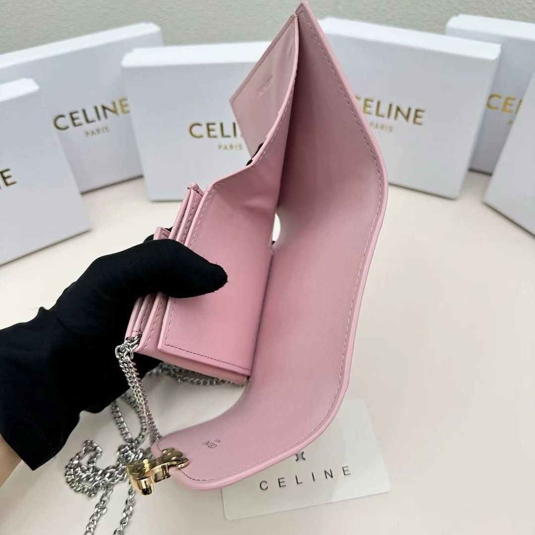 【人気デザインのピンク♡】CELINE チェーンウォレット 24 CELINE チェーンウォレット マーゴ シャイニーカーフスキン