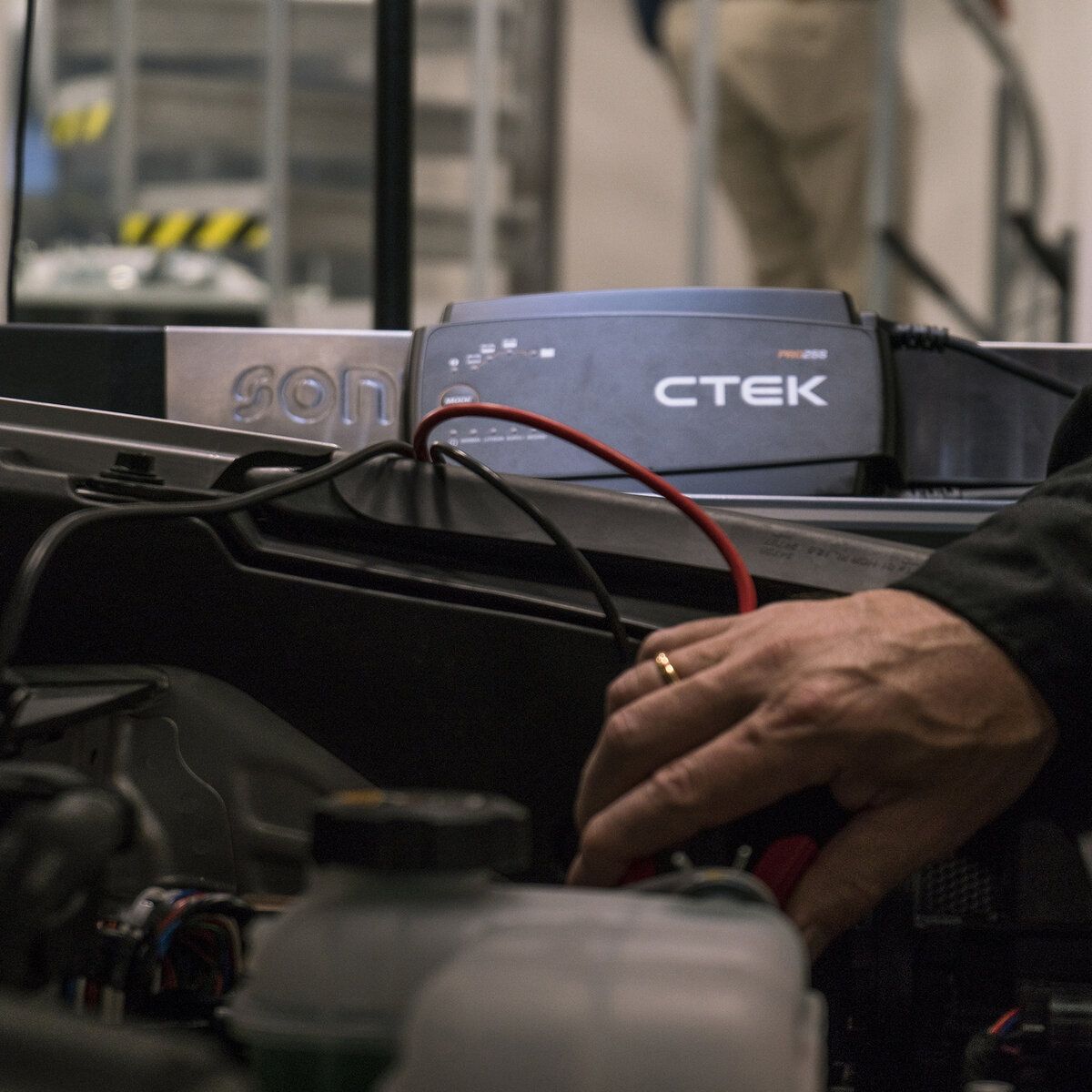バッテリー充電器 ct48383
