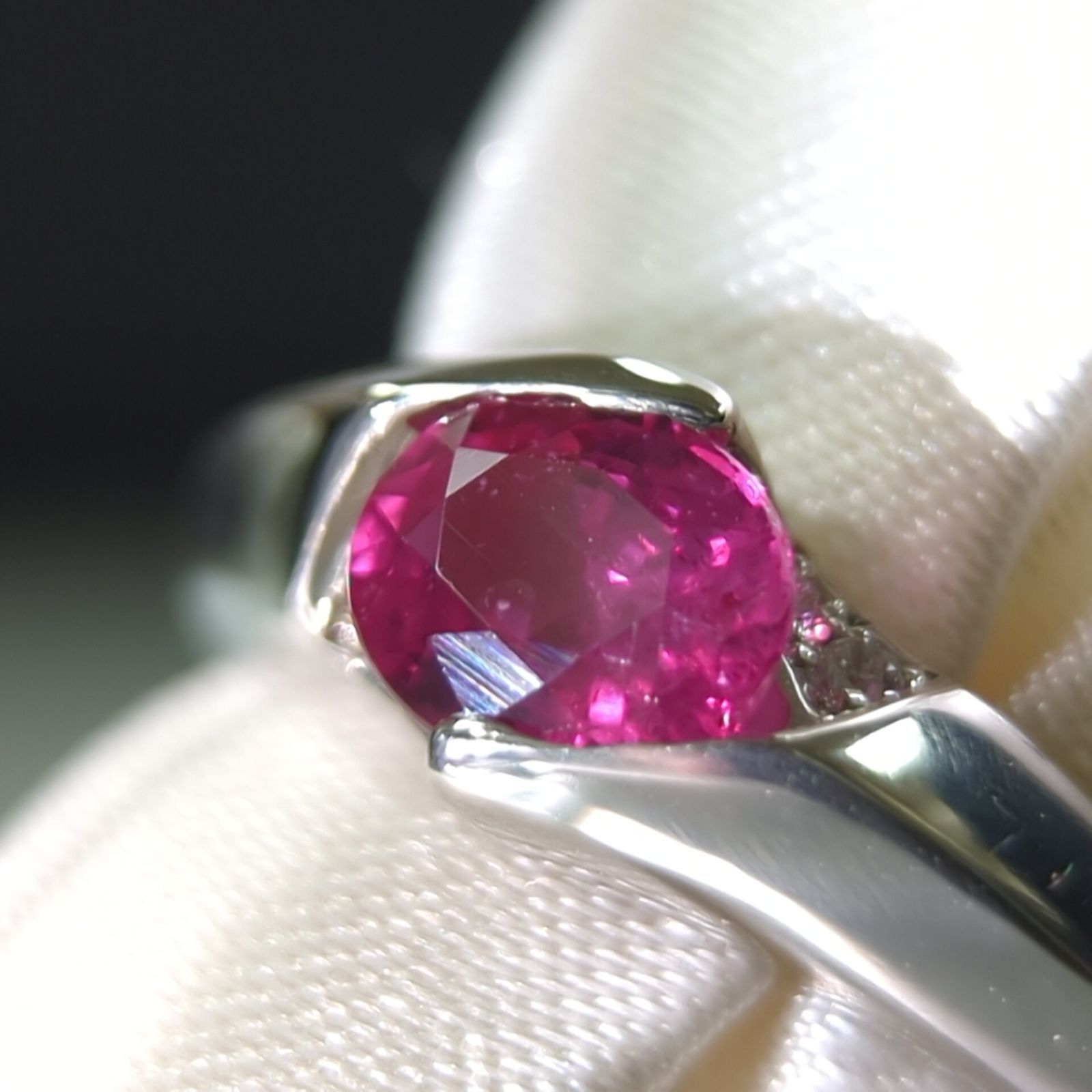 PT900 プラチナ ルビー 0.79ct ダイヤモンド 0.02ct リング 指輪 ruby 