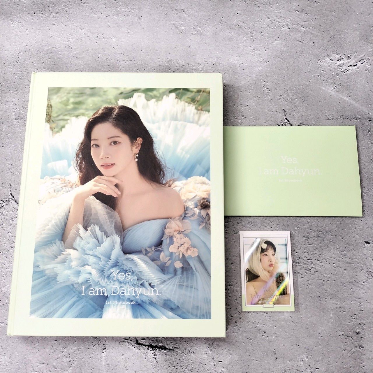 トワイス ダヒョン DAHYUN TWICE - Yes, I am Dahyun. 1ST PHOTOBOOK