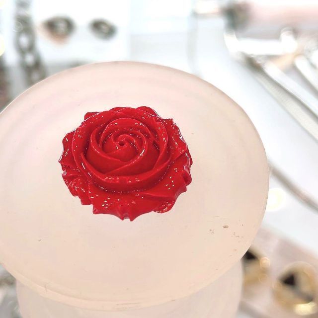 パーツ ローズ サンゴ 高級 レッド 珊瑚 薔薇 バラ 穴あき