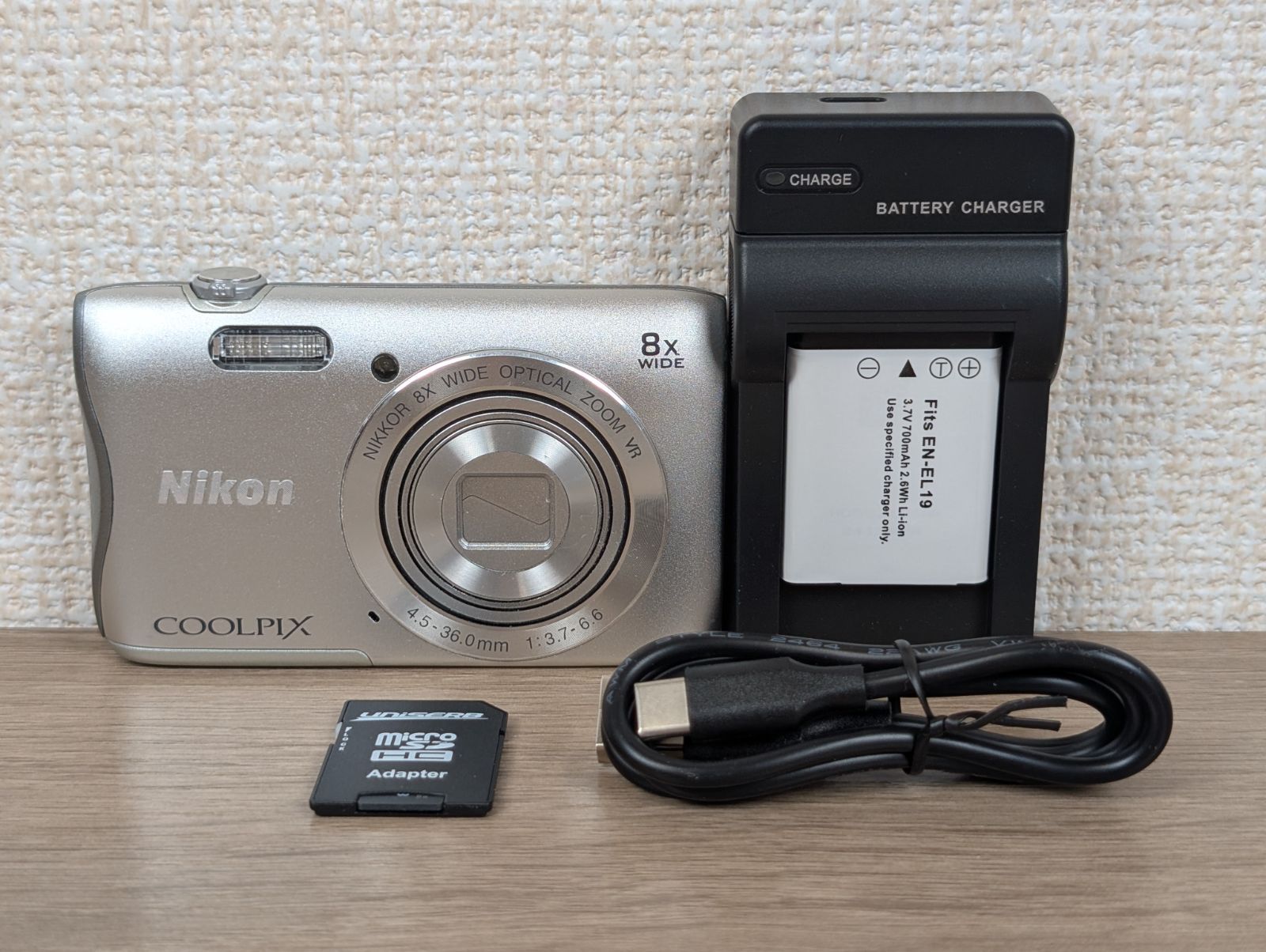 ☆美品☆Nikon COOLPIX S3700 シルバー Wi-Fi搭載でスマホ転送楽々