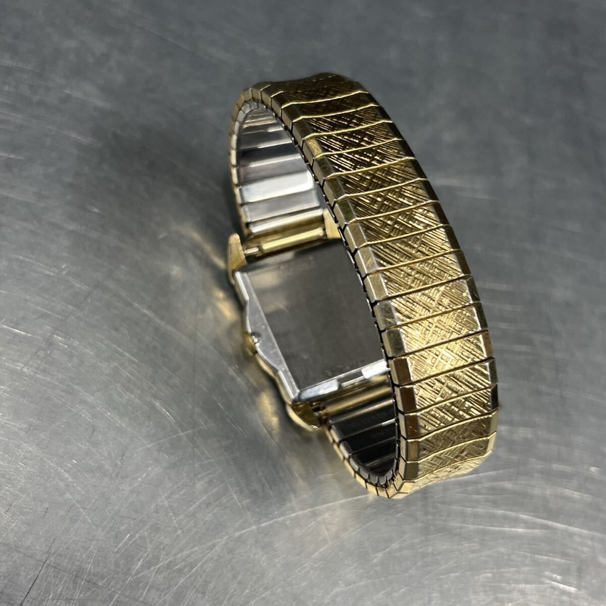 GQ3923 BULOVA 40 s-50 s ヴィンテージ 手巻き時計 ゴールド アンティーク ブローバ 腕時計