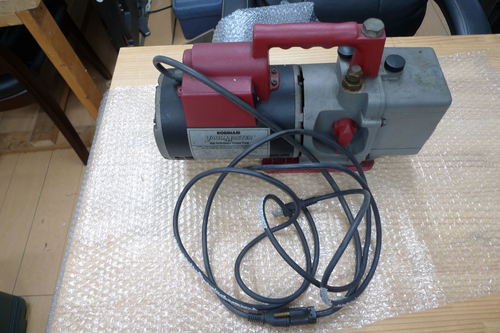ROBINAIR ロビネア 真空ポンプ 15602 バキュームポンプ 高真空ポンプ