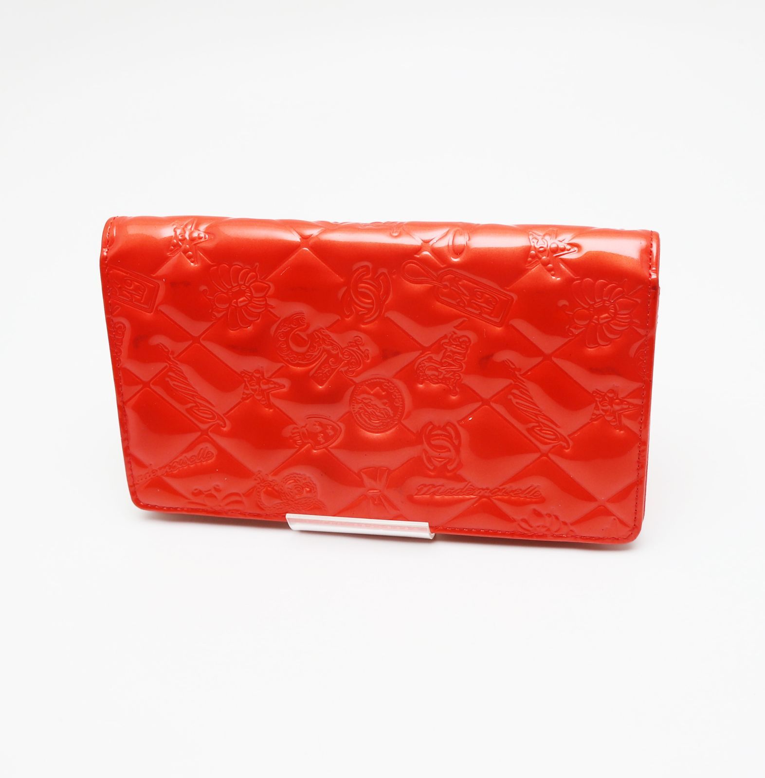 【稀少】CHANEL シャネル アイコンライン 二つ折り長財布　エナメル　レッド シャネル アイコンライン パテント 長財布 レッド エナメル 二