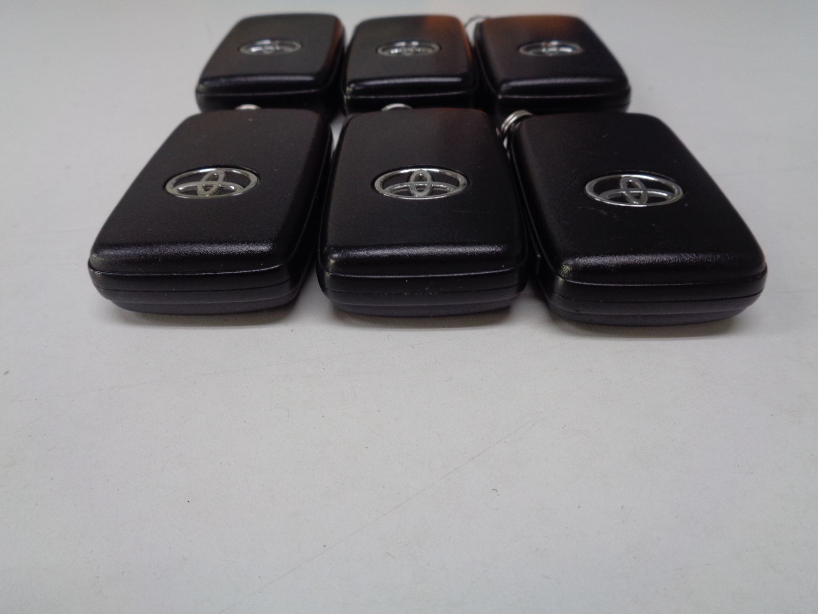 送料無料　トヨタ純正スマートキー20個セット プリウスZVW30アクアnhp10 送料無料 トヨタ純正スマートキー20個セット プリウスZVW30アクアnhp10