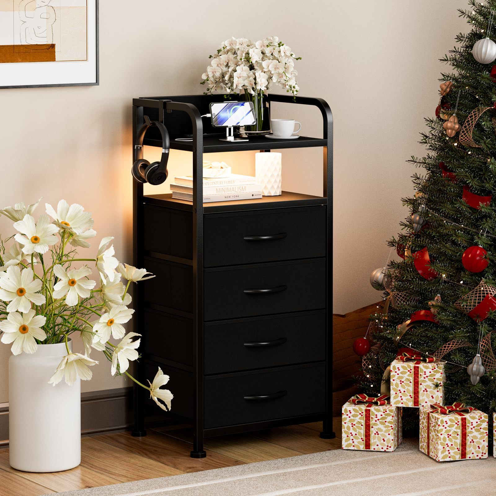 人気商品 木製天板 スリム 薄型 転倒防止 省スペース コンパクト 軽量 衣類収納 組み立て簡単 USBポート 寝室収納ケース 布製引き出し 箪笥リビング収納 2段階棚 洋服収納 キャビネット引き出し LEDライト付き タンス ブラック 収納チェスト 棚付