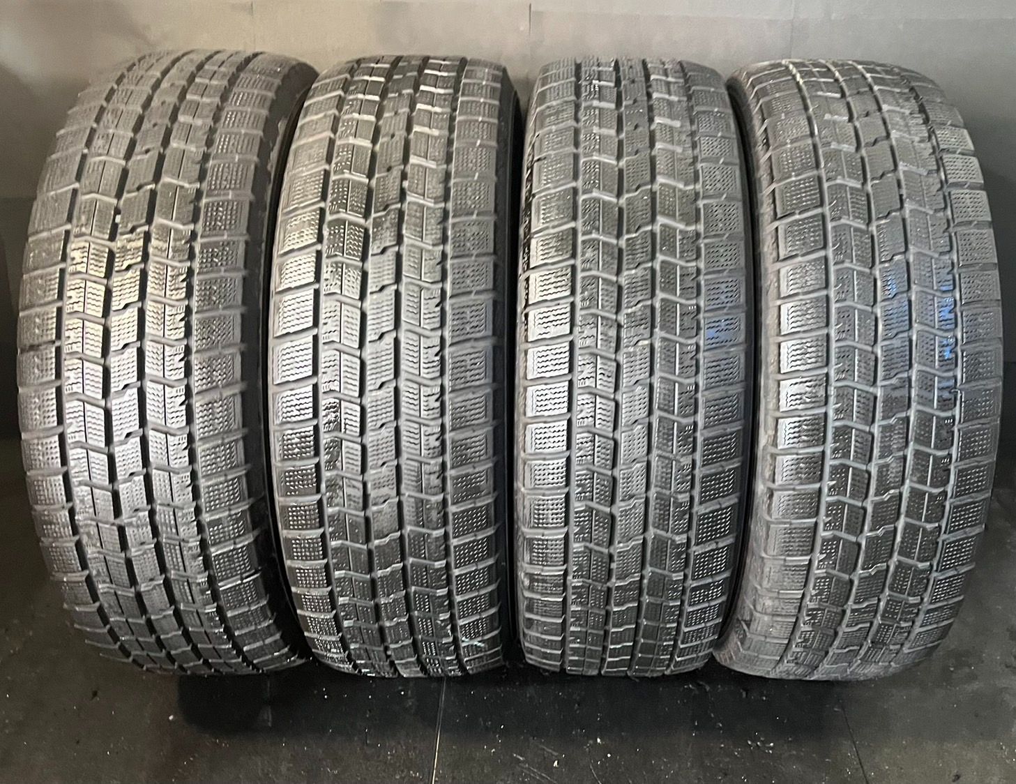 製 約8～8.5分山 グッドイヤー GOODYEAR ICE NAVI 7 スタッドレス 215 65R16 4本 h_504