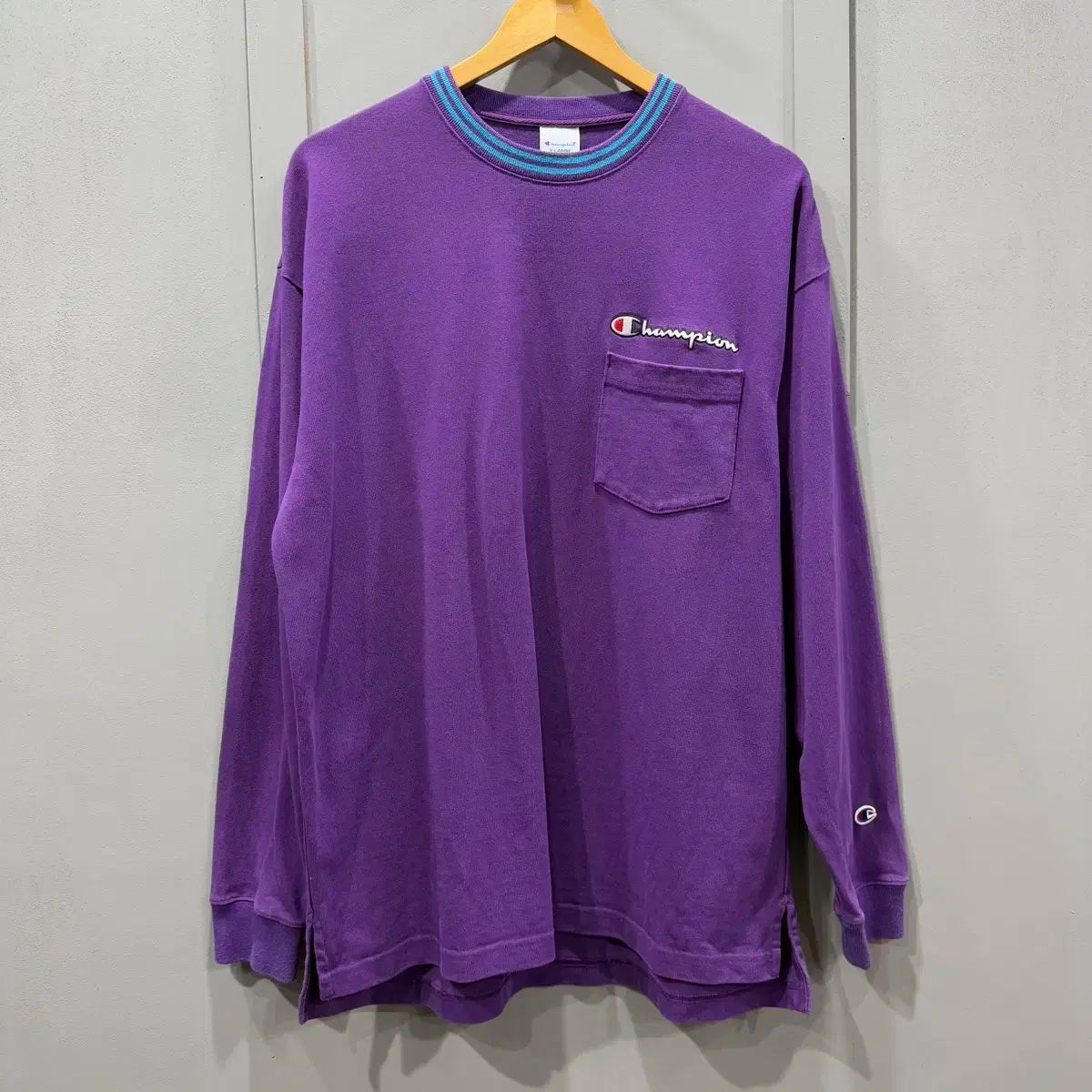 XL Champion(チャンピオン) ポケット 刺繡 ロゴ 長袖 ロングスリーブ 長袖 Tシャツ