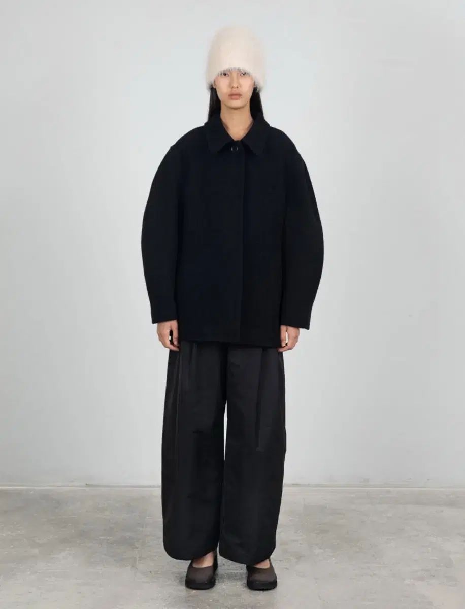 美品 23AW AMOMENTO アモーメント ツータックバルーンパンツ サイズ1  