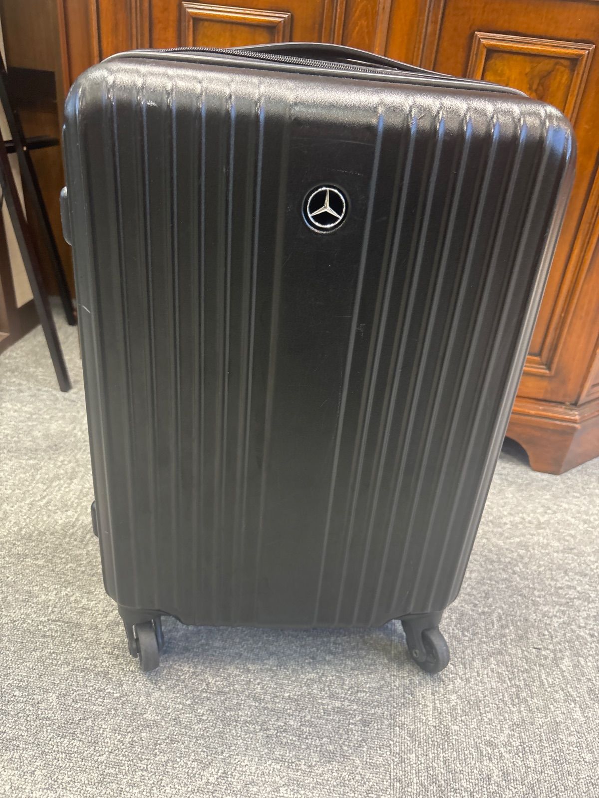 メルセデスベンツ スーツケース 非売品 安値】メルセデスベンツ スーツ