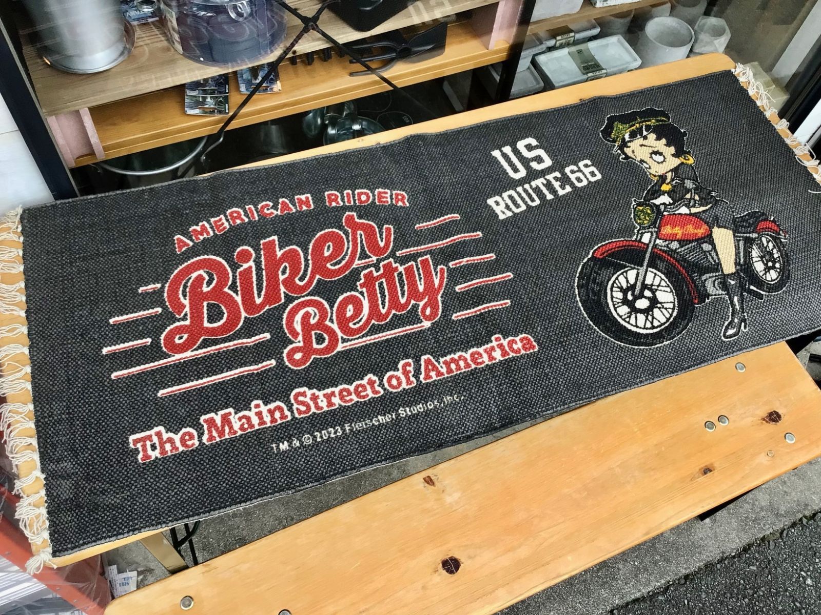 新品 玄関 フロア キッチン ロング マット ベティちゃん US BIKER アメリカン雑貨 インテリア 小物