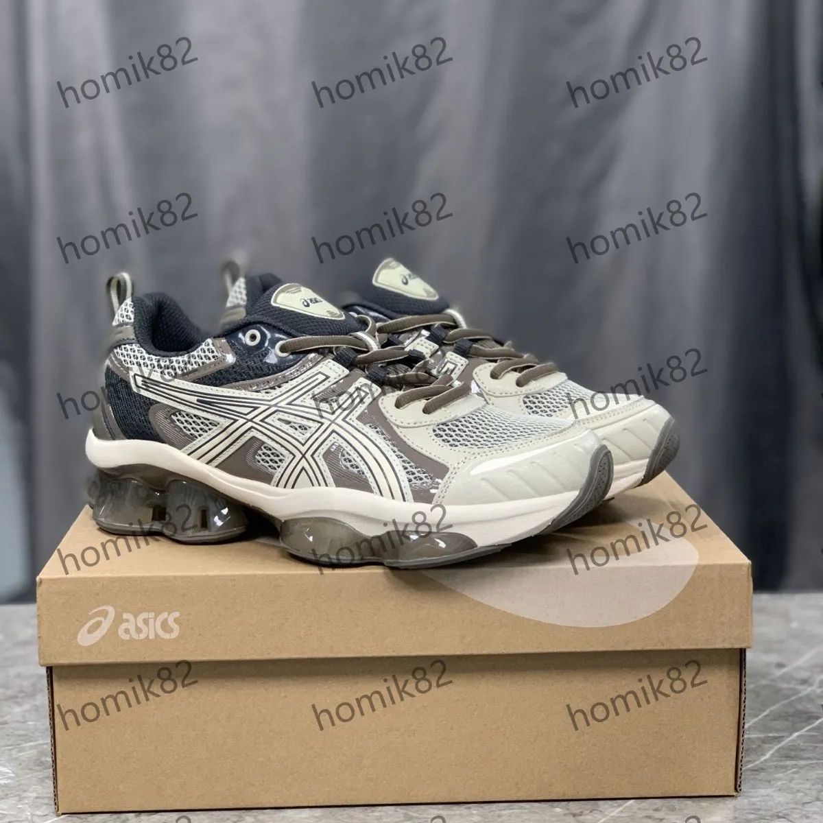 Asics Gel-Quantum Kinetic 男女兼用 レディース/メンズ  スニーカー 箱付  B