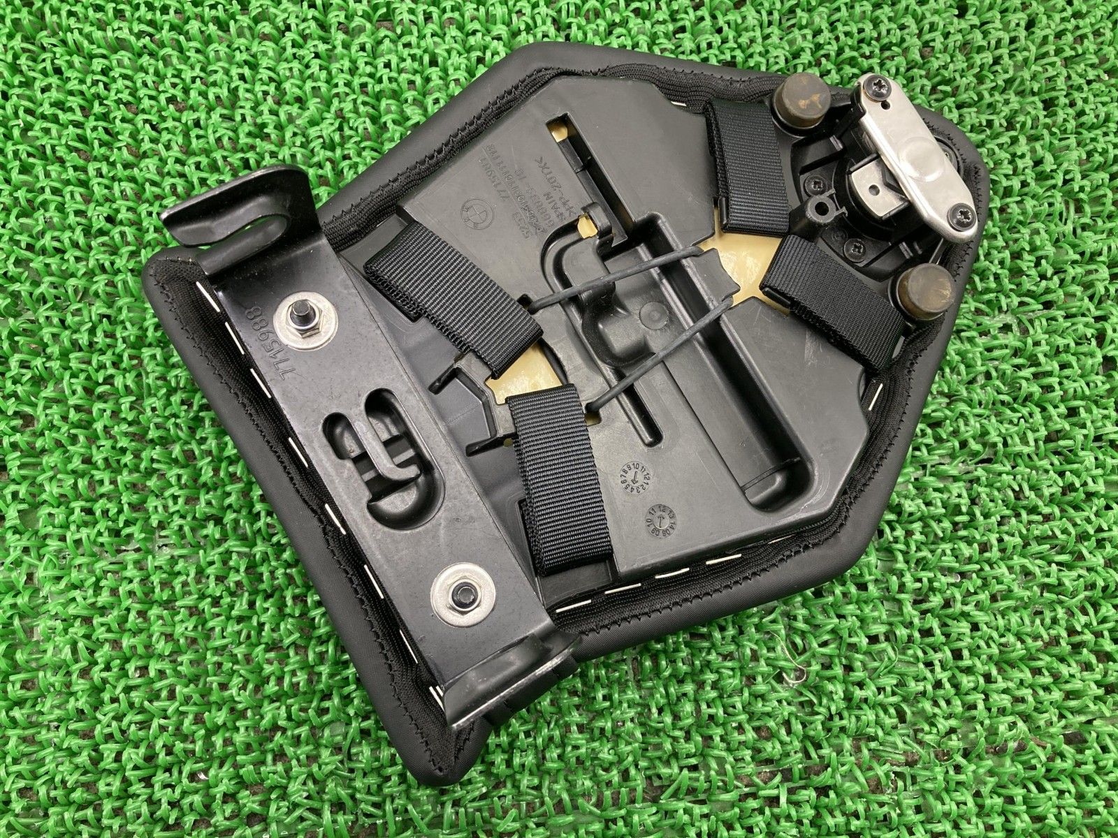 S1000RR タンデムシート 668833-10 WB1052403CZ035*** BMW 純正 中古